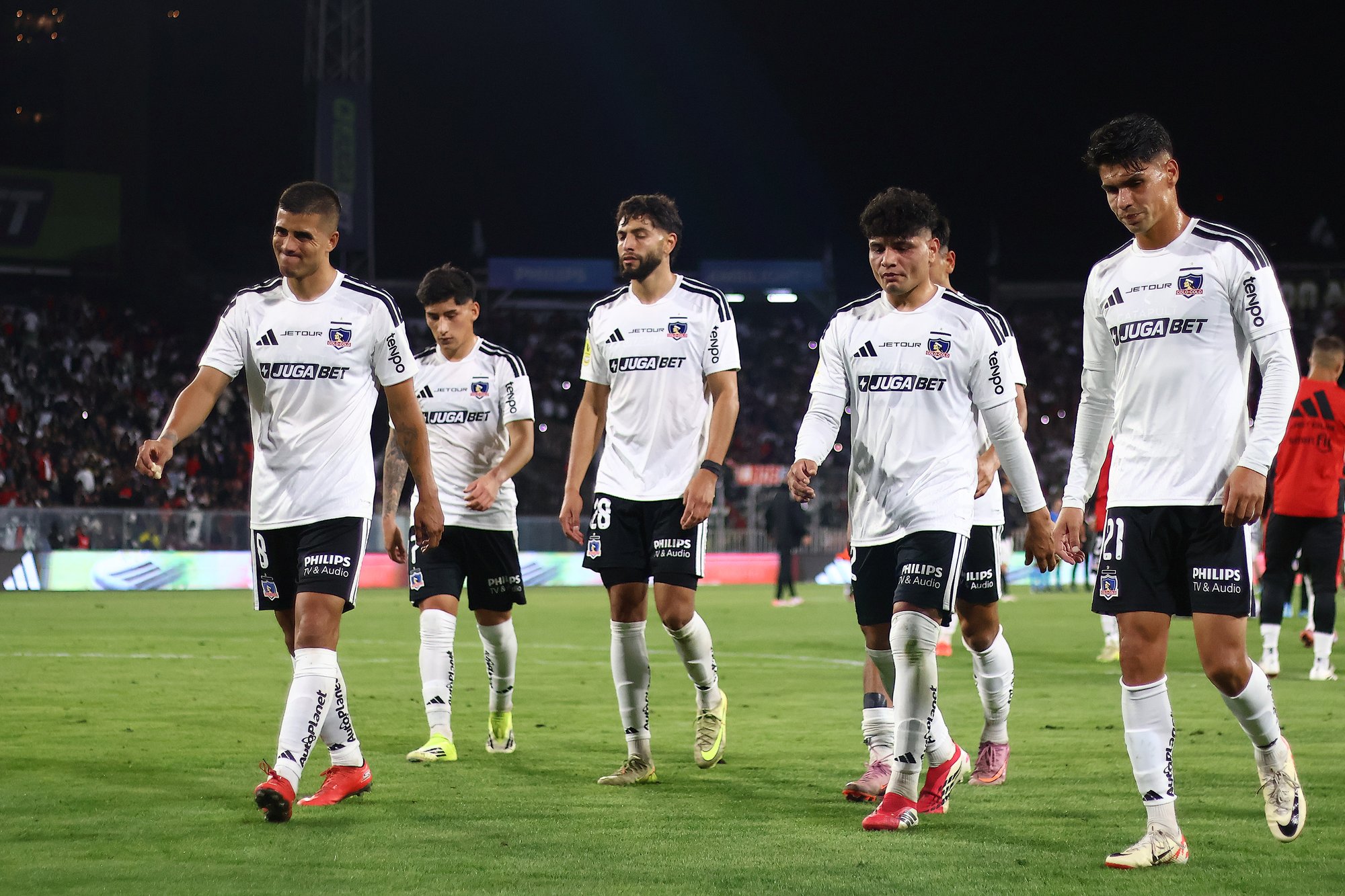 Palestino amargó la fiesta alba en sus 101 años