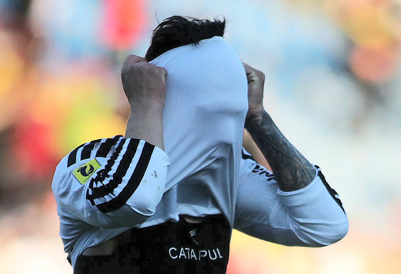 Colo-Colo se despide de La Copa de La Liga con derrota ante Huachipato.